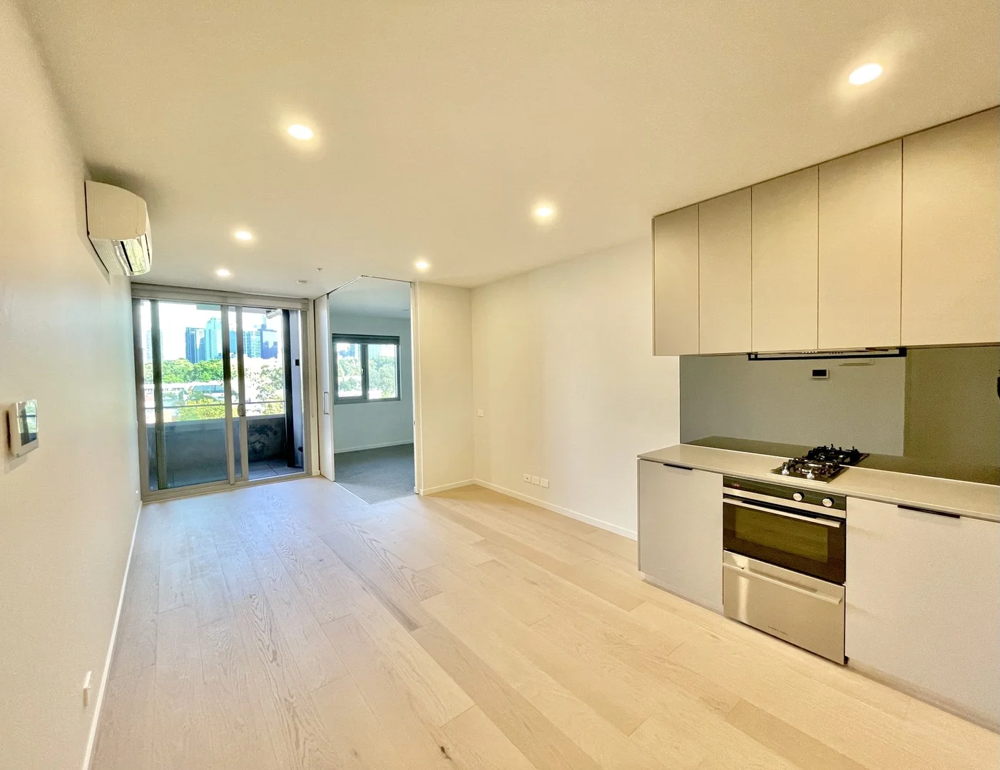 602/8 Elgin St, Carlton VIC 3053