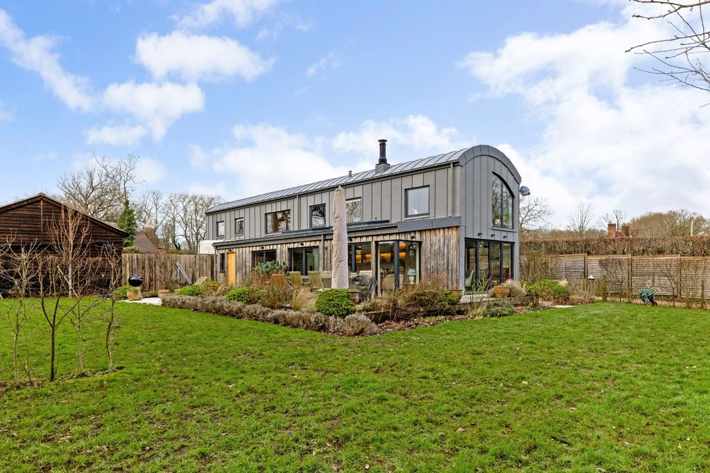 4 bed barn conversion to rentFour Elms Road, Edenbridge TN8 photo 5