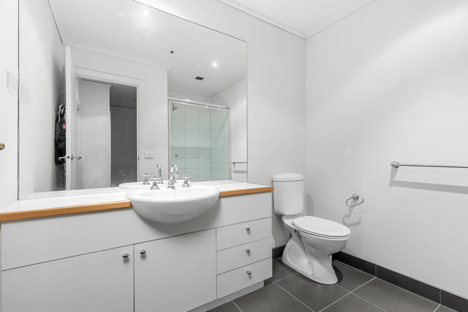 228/63 Spencer St, Docklands VIC 3008 photo 5