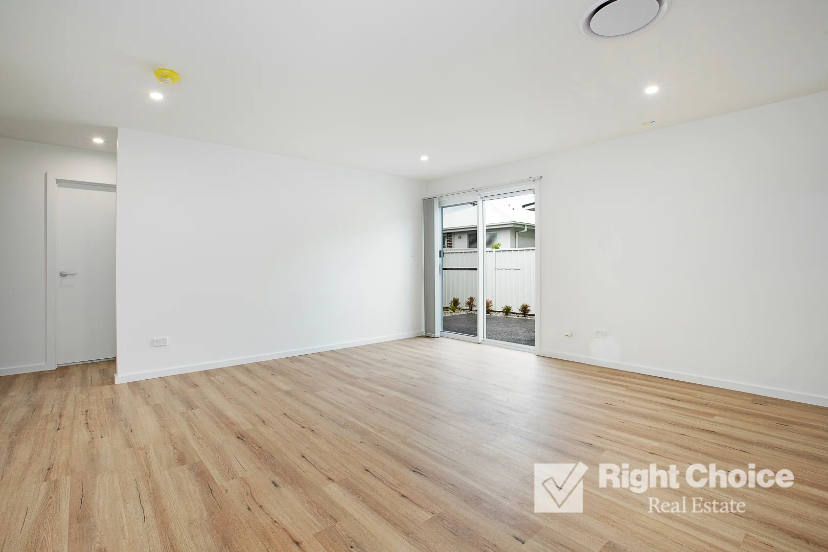 Additional image 3 of 2/200-202 Tongarra Road, Albion Park NSW 2527