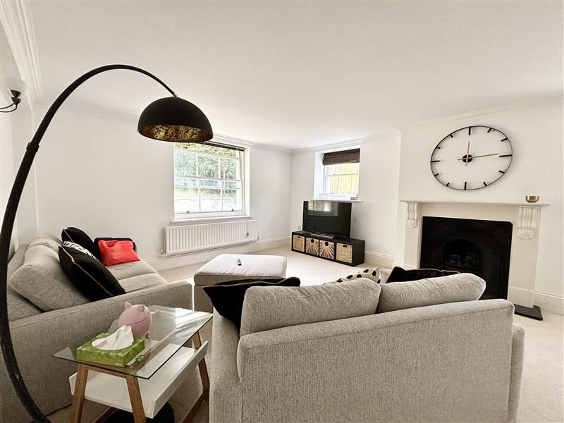 Additional image 4 of 2 bed flat to rentLondon Road, Cheltenham GL52