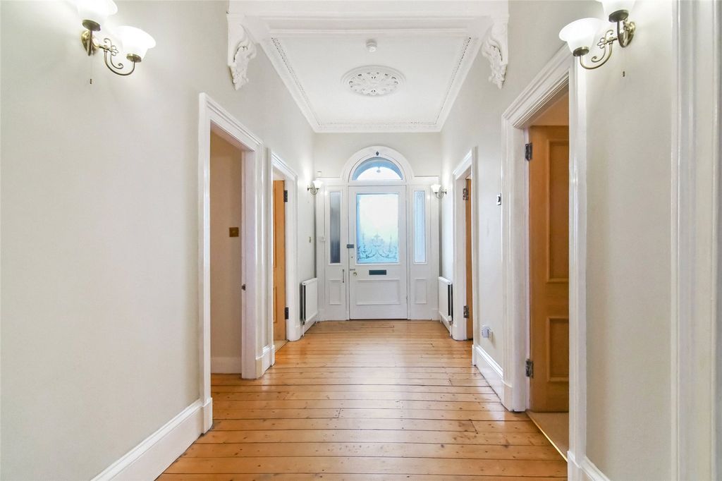 Additional image 5 of 4 bed flat for saleGillburn Road, Kilmacolm PA13