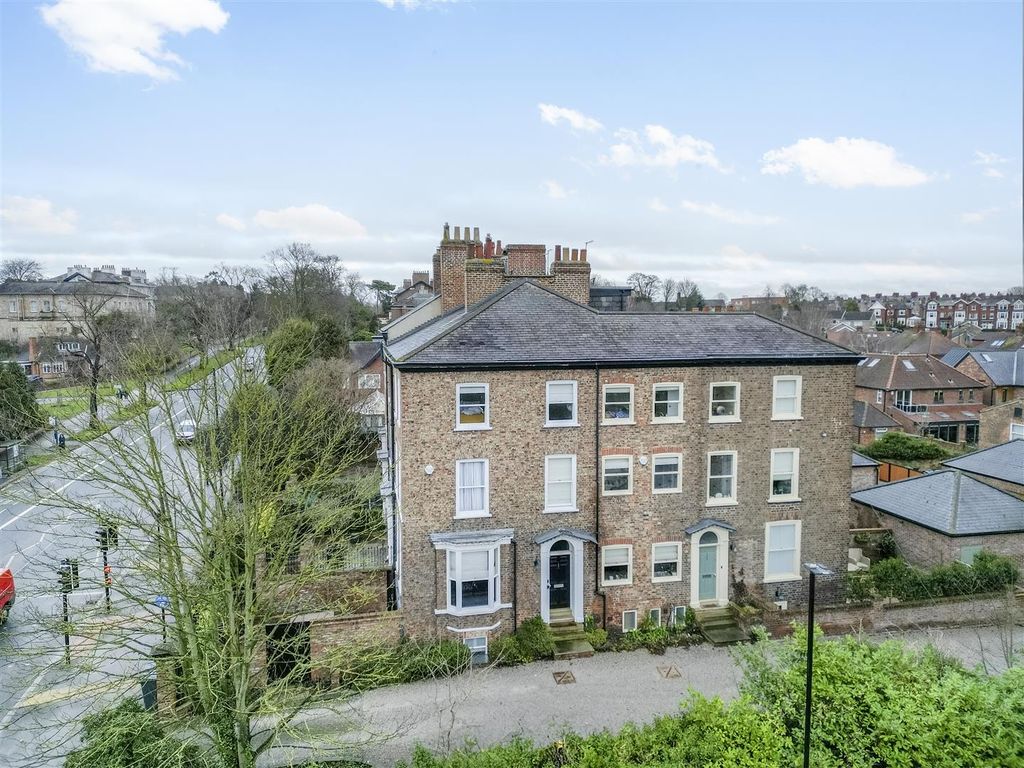 2 bed town house to rentMount Vale, York YO24