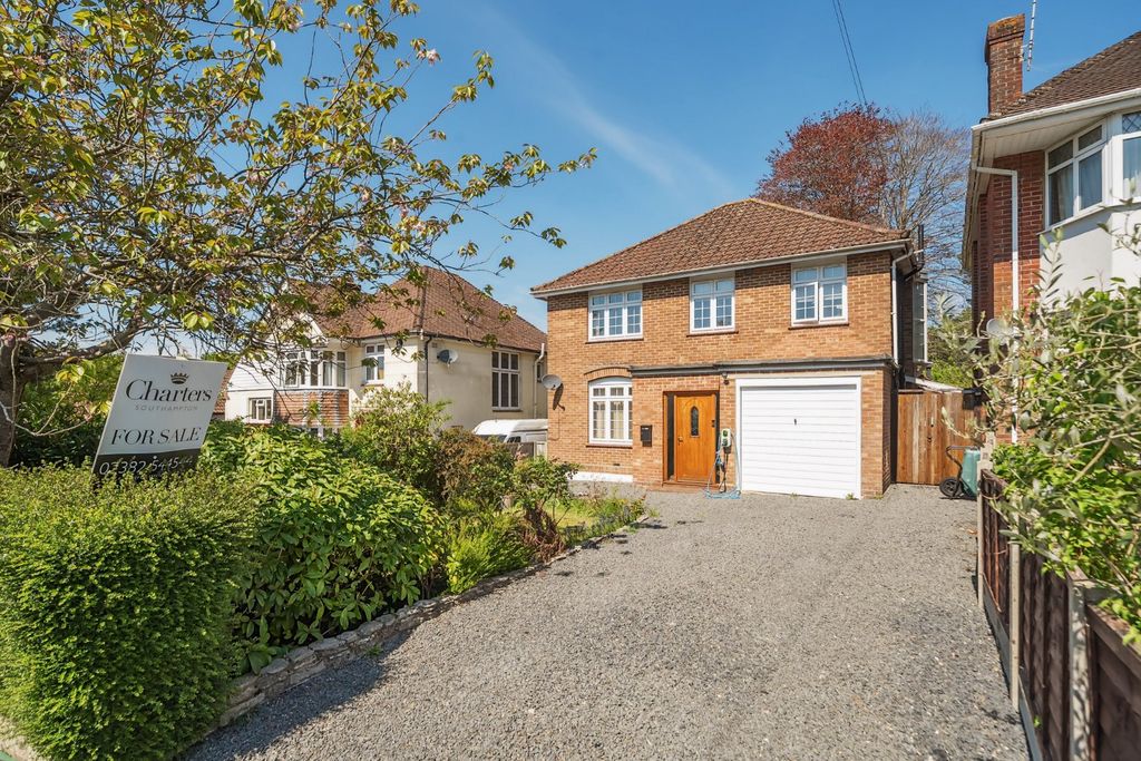 4 bed detached house for saleSaxholm Dale, Bassett, Southampton, Hampshire SO16