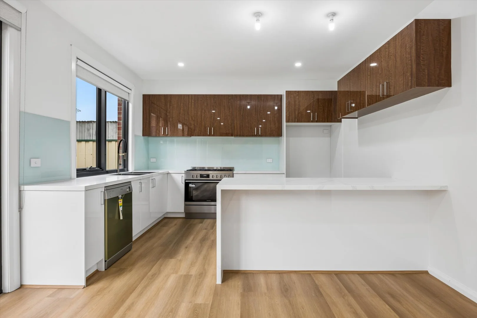 Additional image 3 of 2/2 Piedmont Close, Endeavour Hills VIC 3802