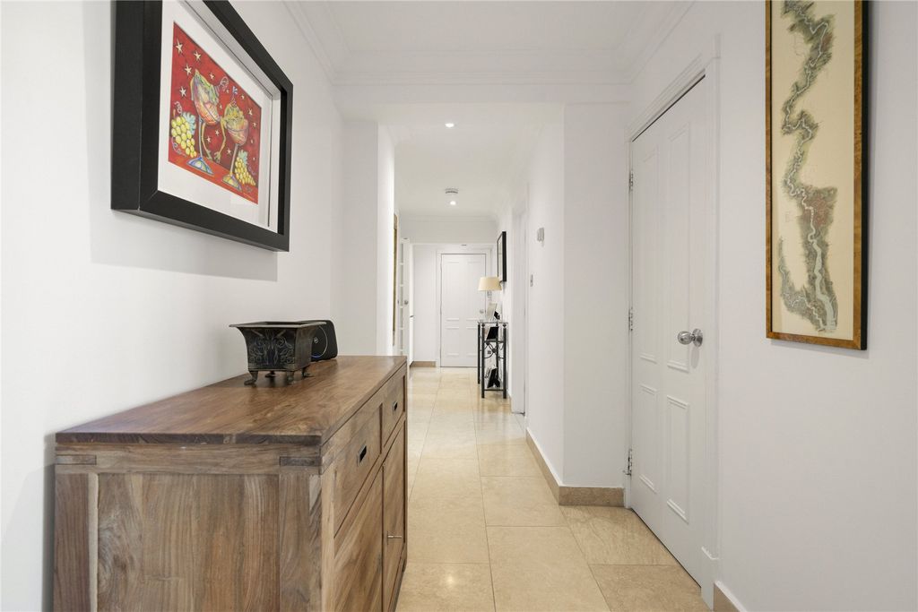 Additional image 6 of 3 bed flat to rentEllesmere Place, Walton-On-Thames, Surrey KT12
