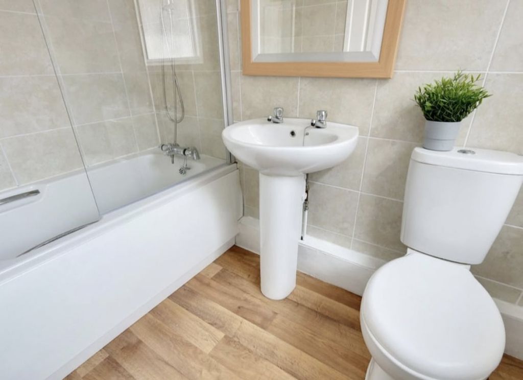 Additional image 4 of 3 bed terraced house to rentNewland Avenue, Hull HU5