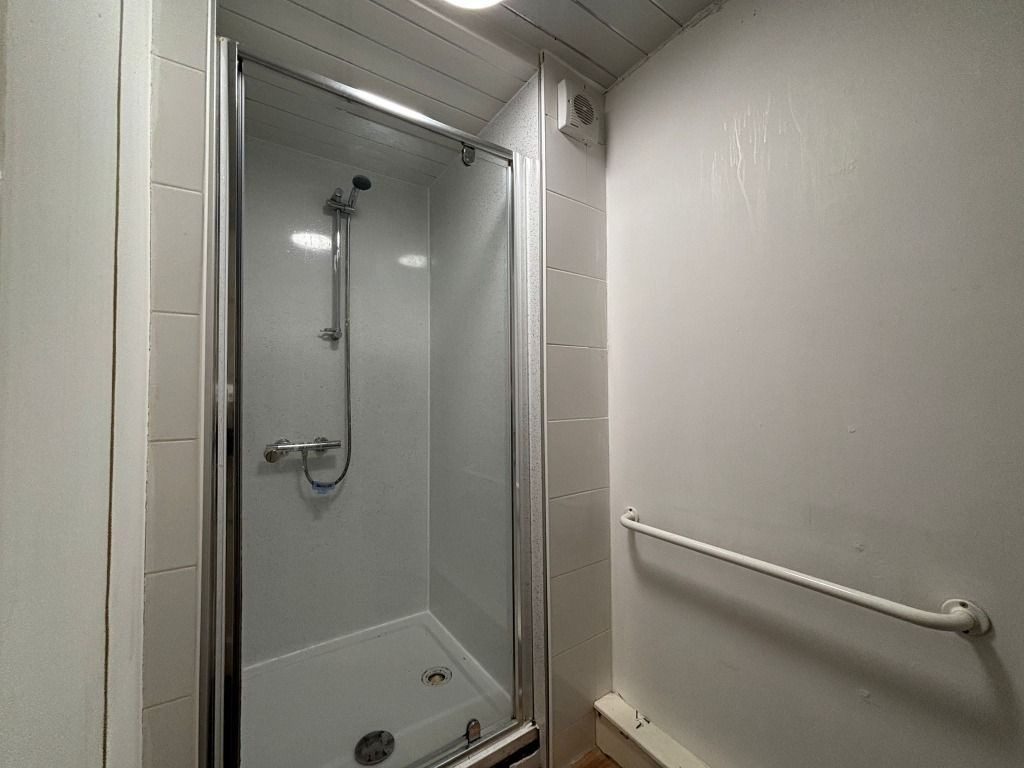 Additional image 5 of 4 bed flat to rentPort Street, Stirling Town, Stirling FK8