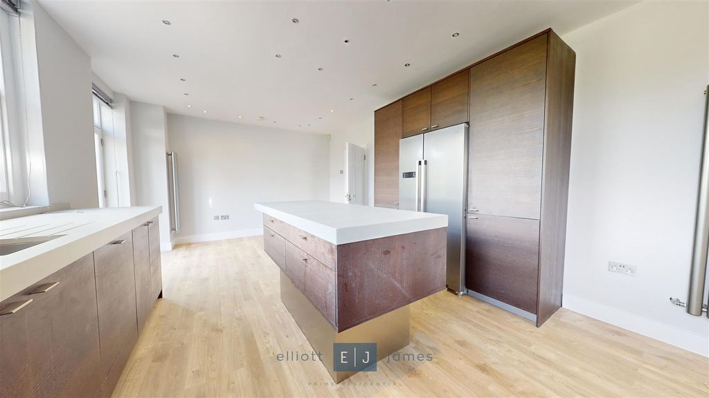 Additional image 17 of 4 bed semi-detached house to rentManor Road, High Beech, Loughton IG10