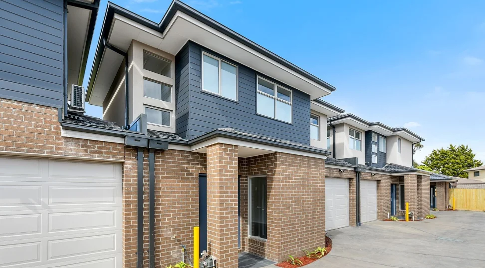 2/6 Belmar Street, Cranbourne VIC 3977