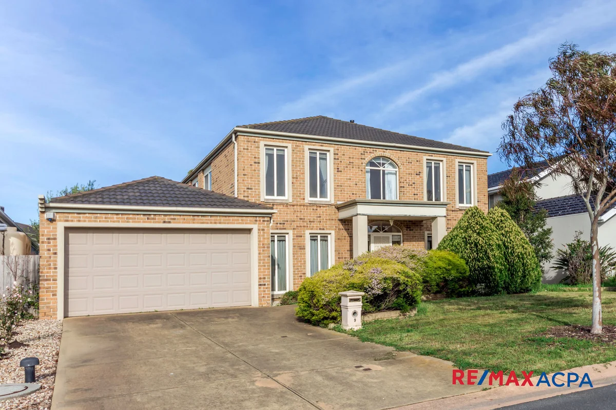 9 South Shore Avenue, Point Cook VIC 3030