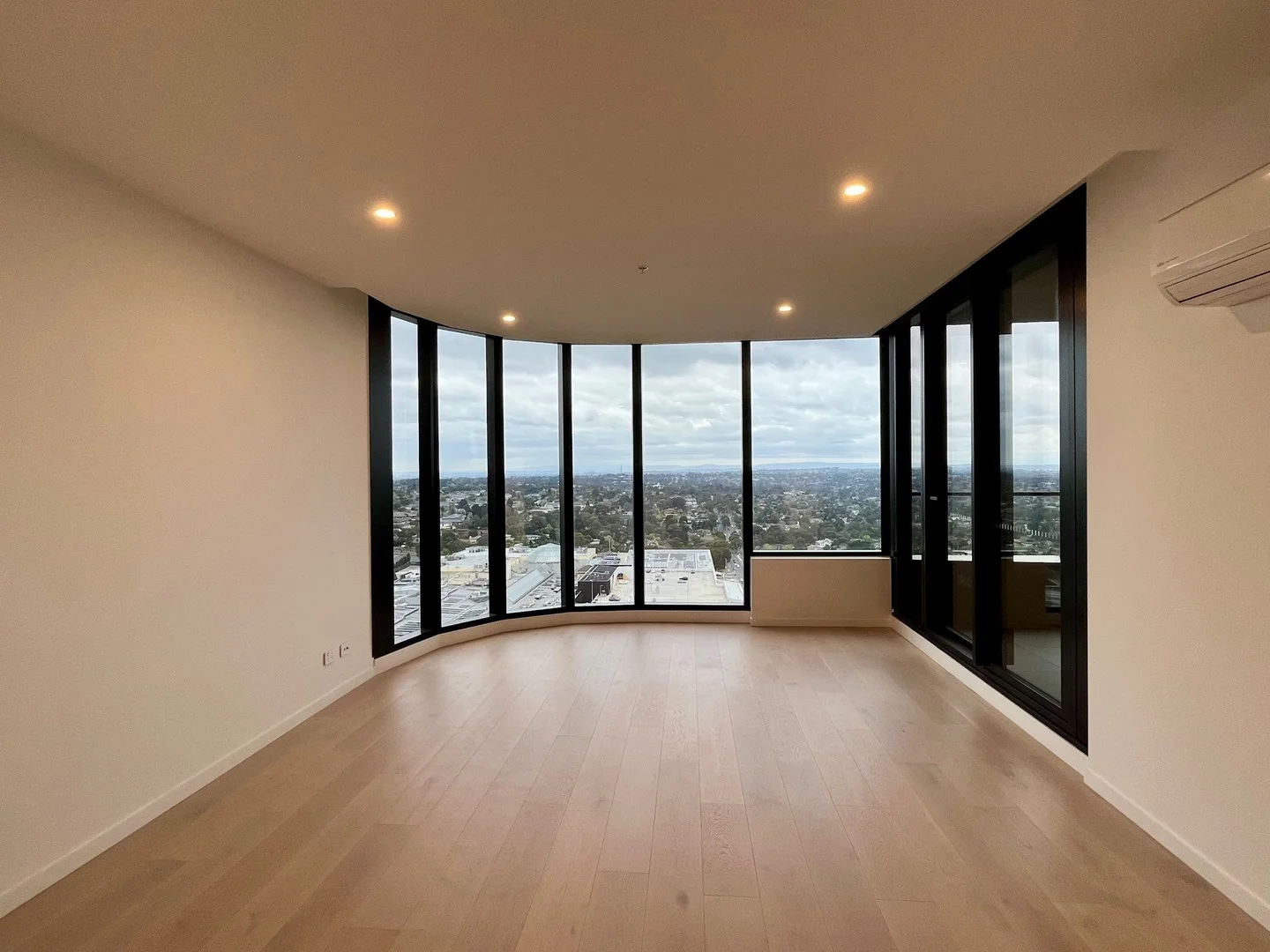 Additional image 5 of 1711A/25 O'Sullivan Road, Glen Waverley VIC 3150