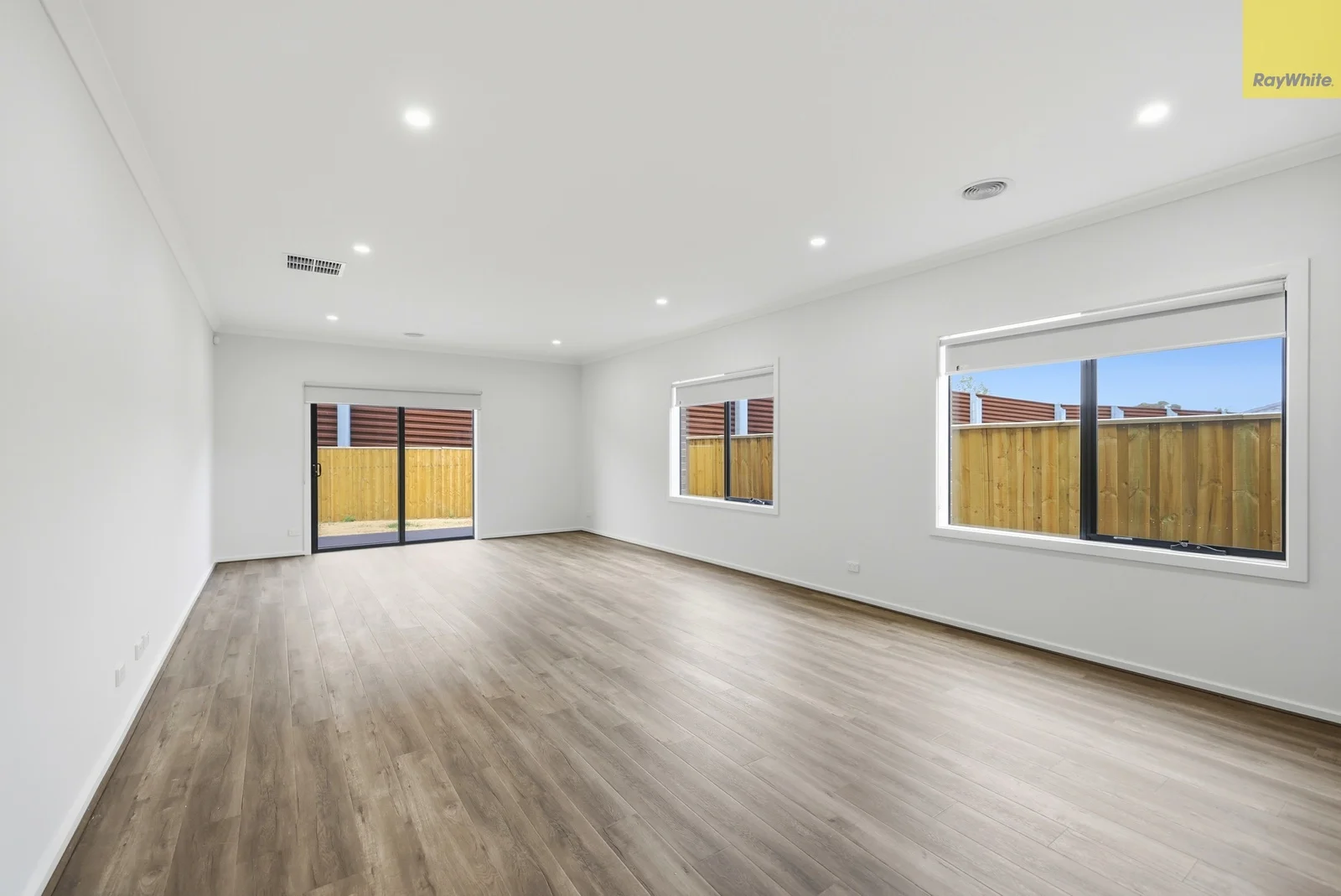 21 Meridie Way, Darley VIC 3340 photo 5