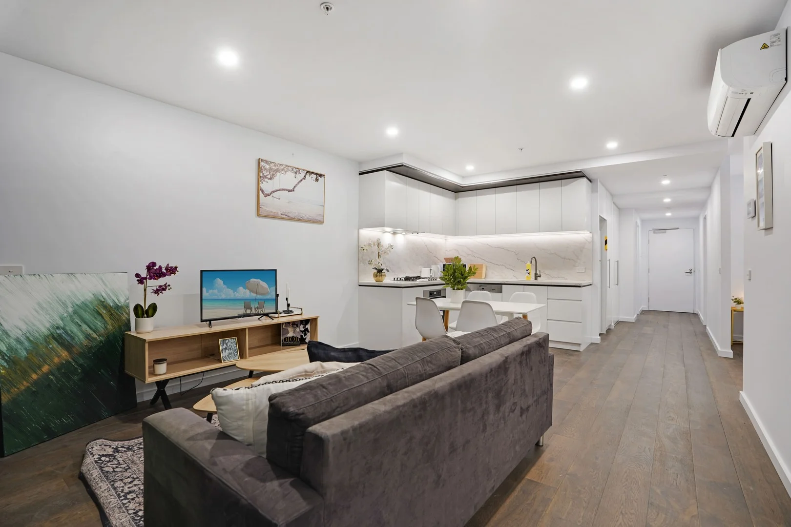 1605/828 Whitehorse Road, Box Hill VIC 3128