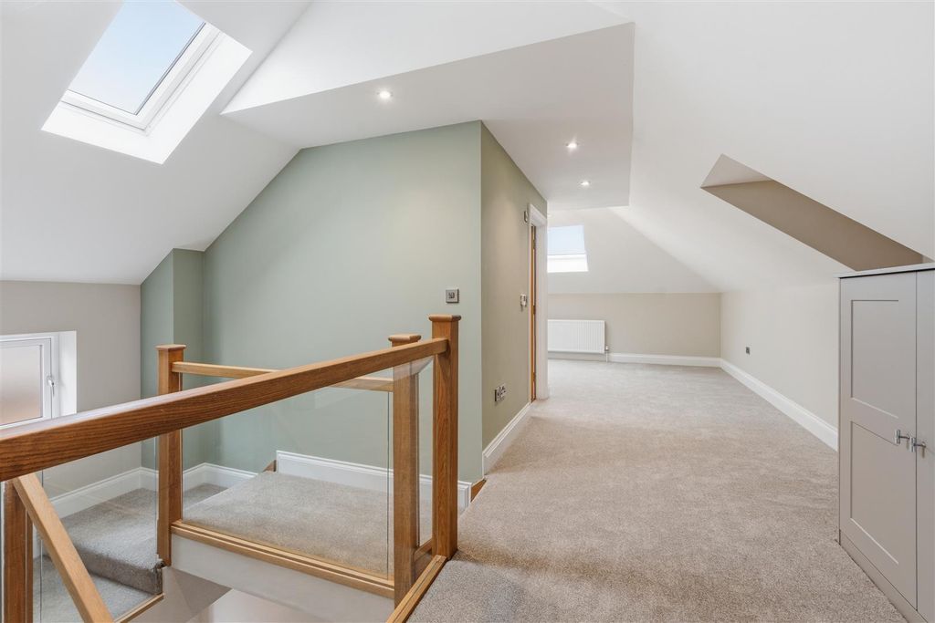 Additional image 33 of 4 bed detached house to rentChessetts Wood Road, Lapworth, Solihull B94