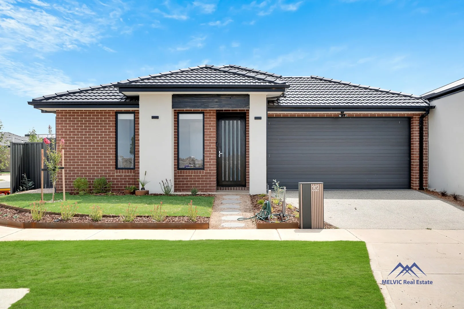 32 Paradoxa Way, Tarneit VIC 3029