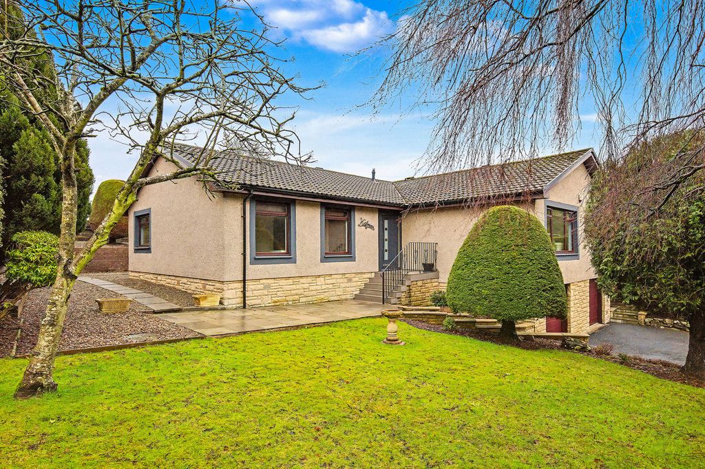 4 bed bungalow for saleOld Town, Gateside, Cupar, Cupar KY14
