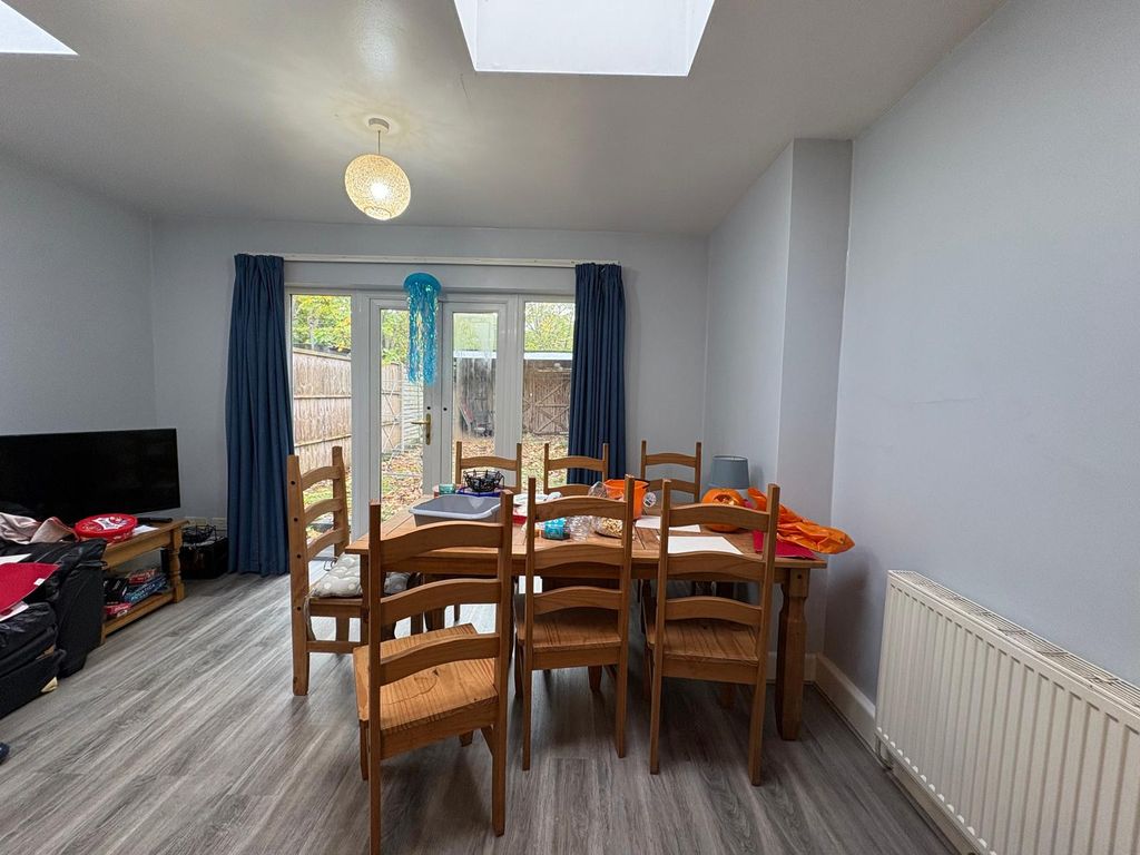 6 bed semi-detached house to rentMilton Road, Southampton SO15