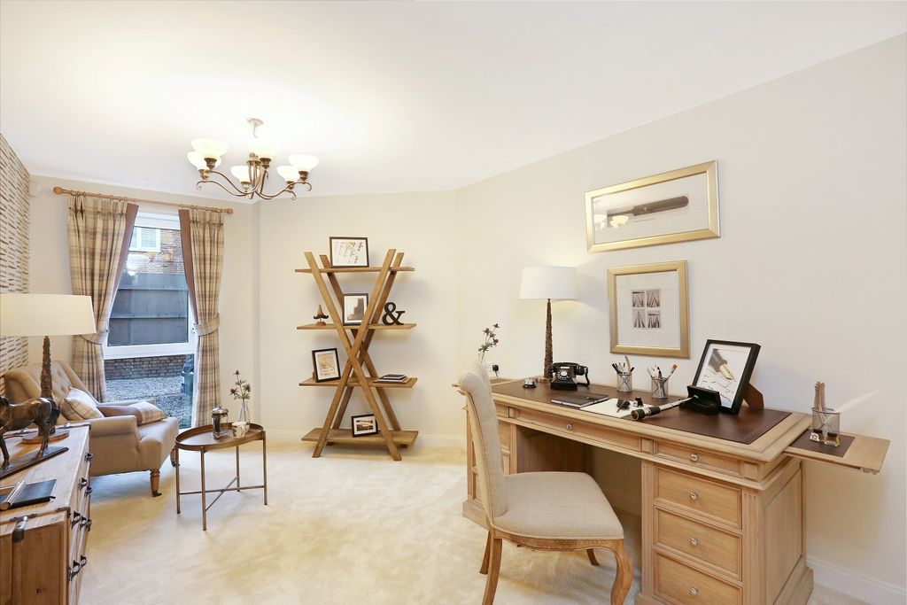 Additional image 2 of 2 bed flat to rentSt. Johns Road, Tunbridge Wells TN4