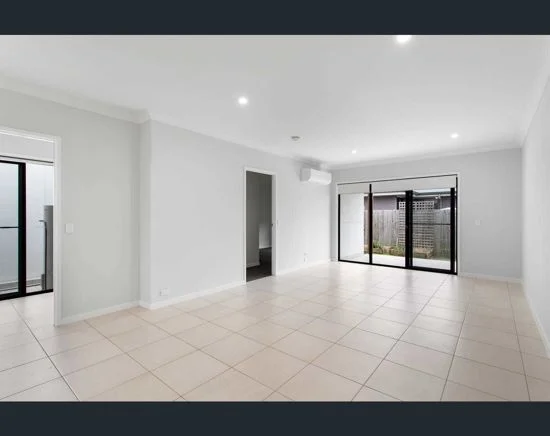 39 Eclipse Cres, Burpengary East QLD 4505 photo 4
