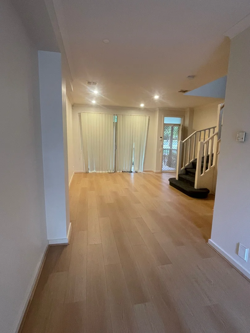 Additional image 2 of 3/1084 Whitehorse Road, Box Hill VIC 3128