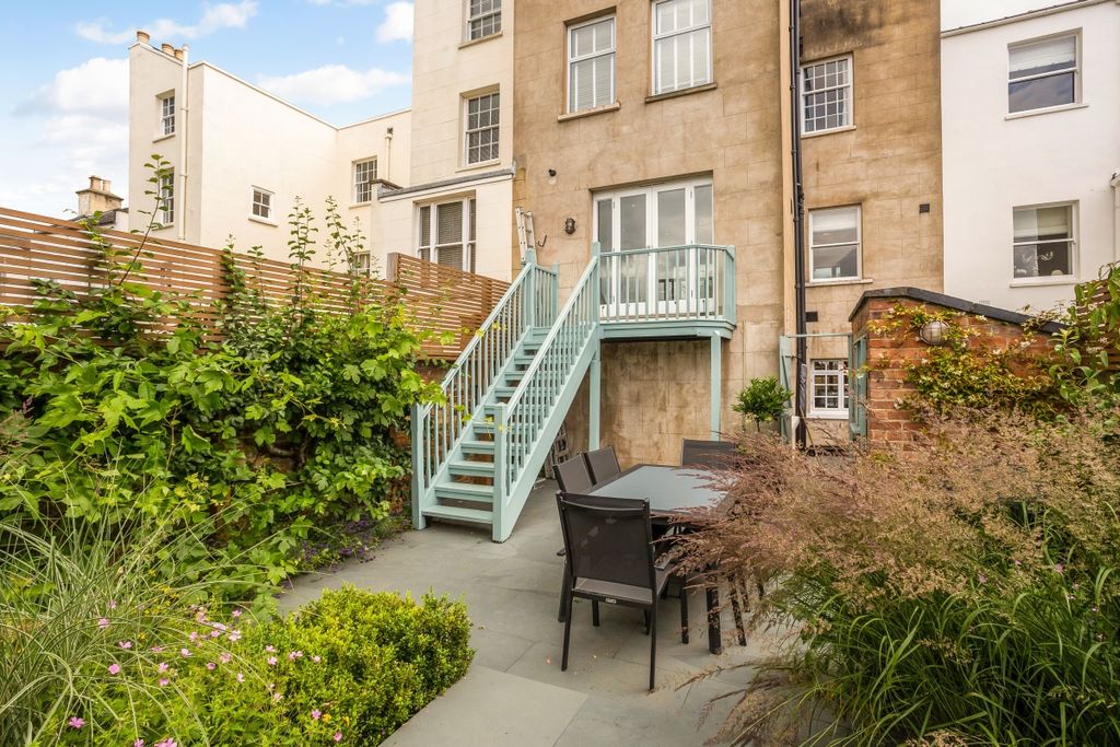 Additional image 13 of 5 bed town house to rentLansdown Parade, Cheltenham GL50