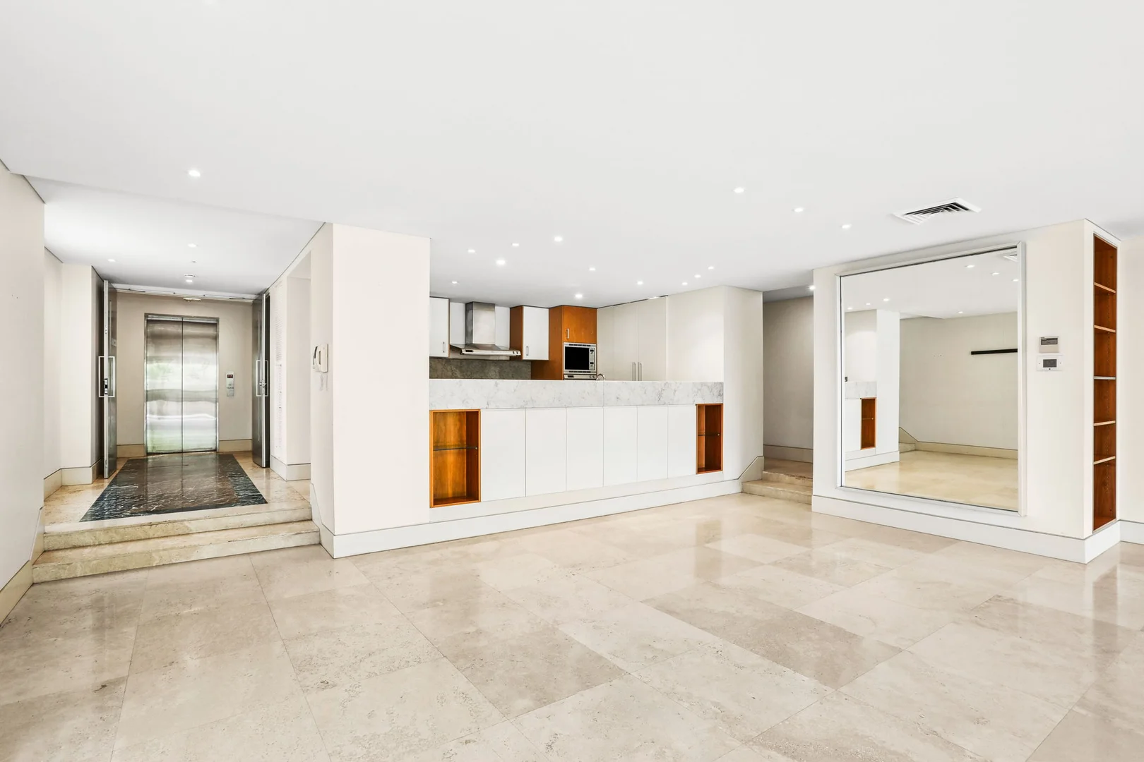Additional image 3 of 2/10 Yarranabbe Road, Darling Point NSW 2027