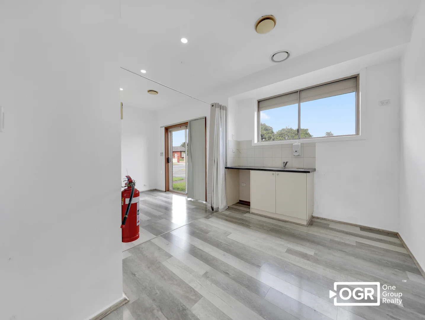 Additional image 8 of 212 Roycroft Avenue, Mill Park VIC 3082