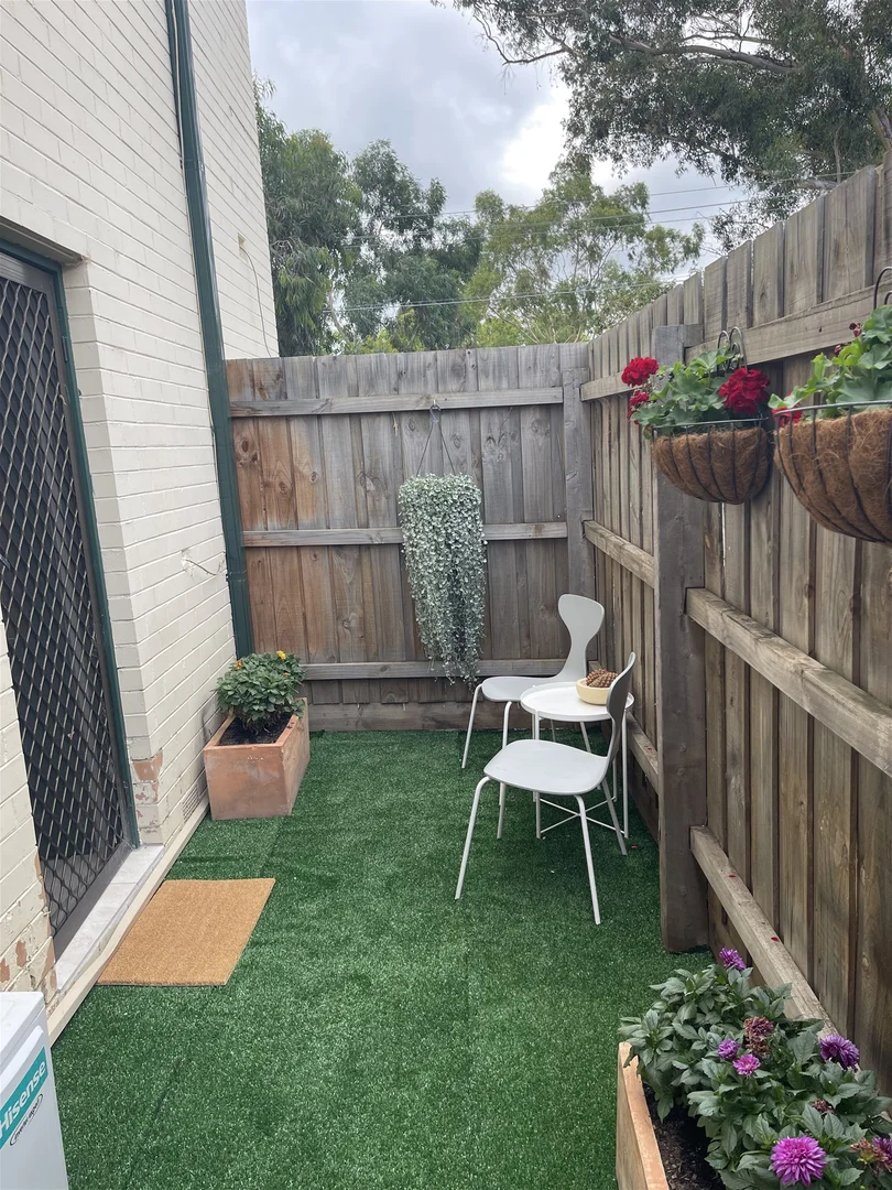 Additional image 9 of 2/33 Clarke St, Elwood VIC 3184