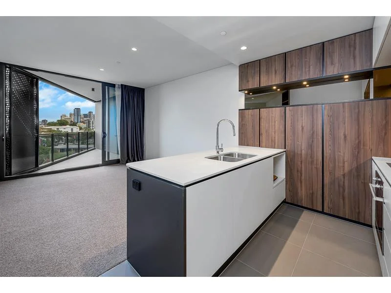 Additional image 4 of 1208/232 Wellington Road, Kangaroo Point QLD 4169