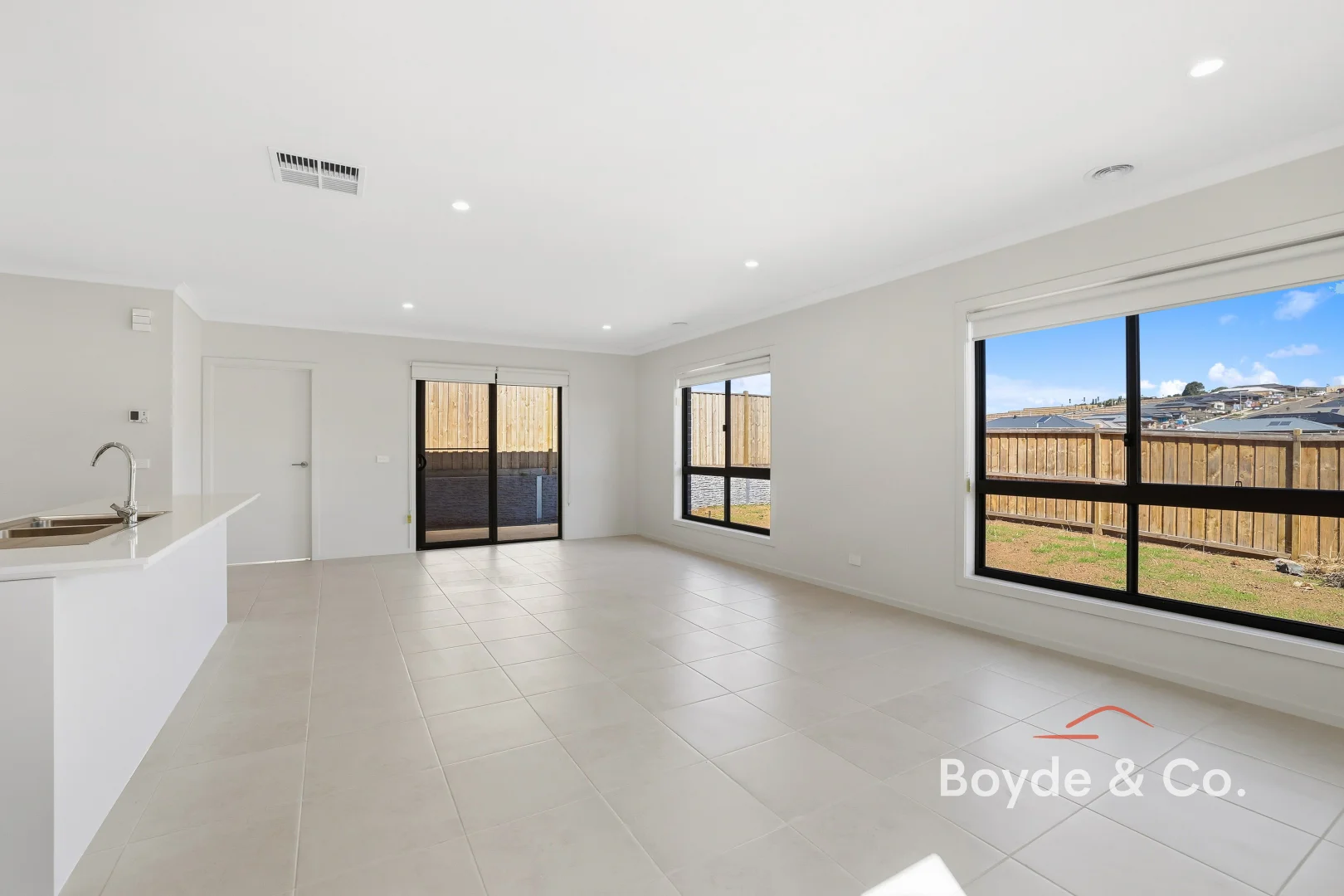 Additional image 2 of 14 Marshall Avenue, Warragul VIC 3820