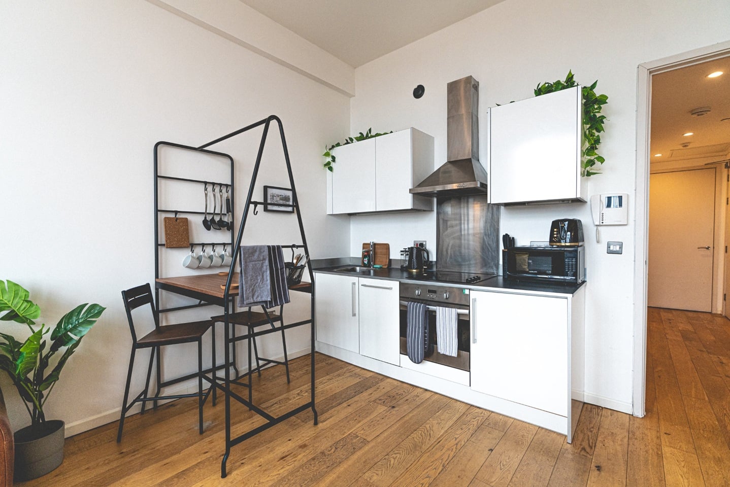 1 Bed Flat, Norfolk Place, BS3, N1 7GU photo 2