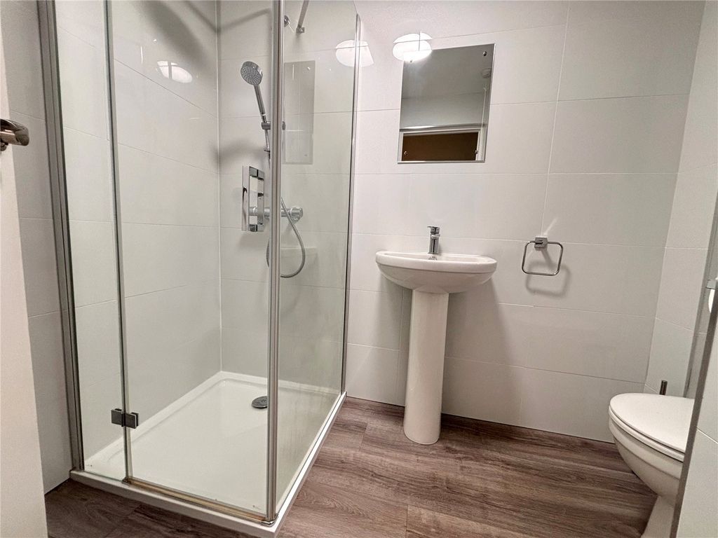 Additional image 6 of 1 bed flat to rentMerlins Court Lodge, Tenby, Pembrokeshire SA70