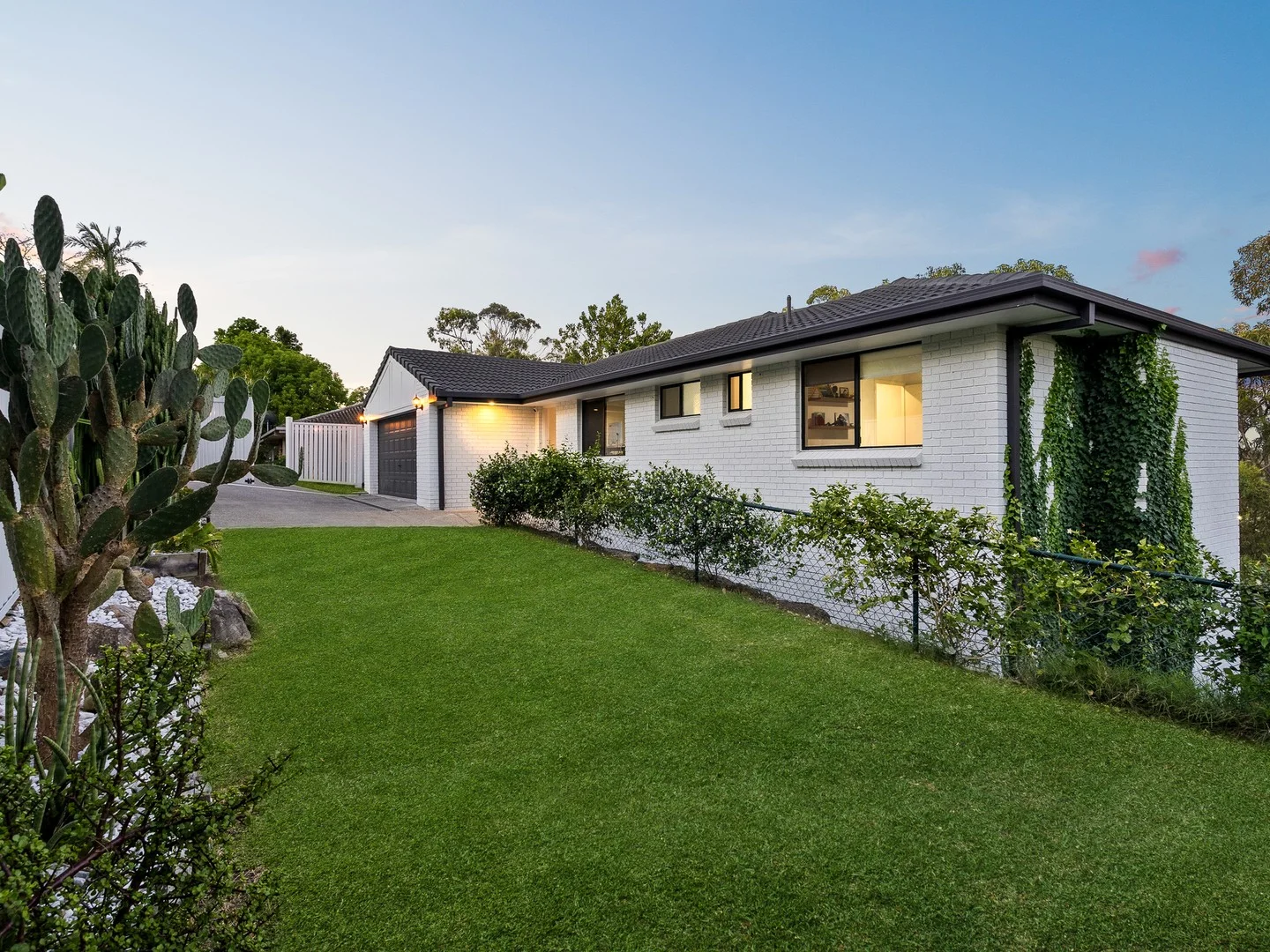 17 Crestridge Crescent, Oxenford QLD 4210