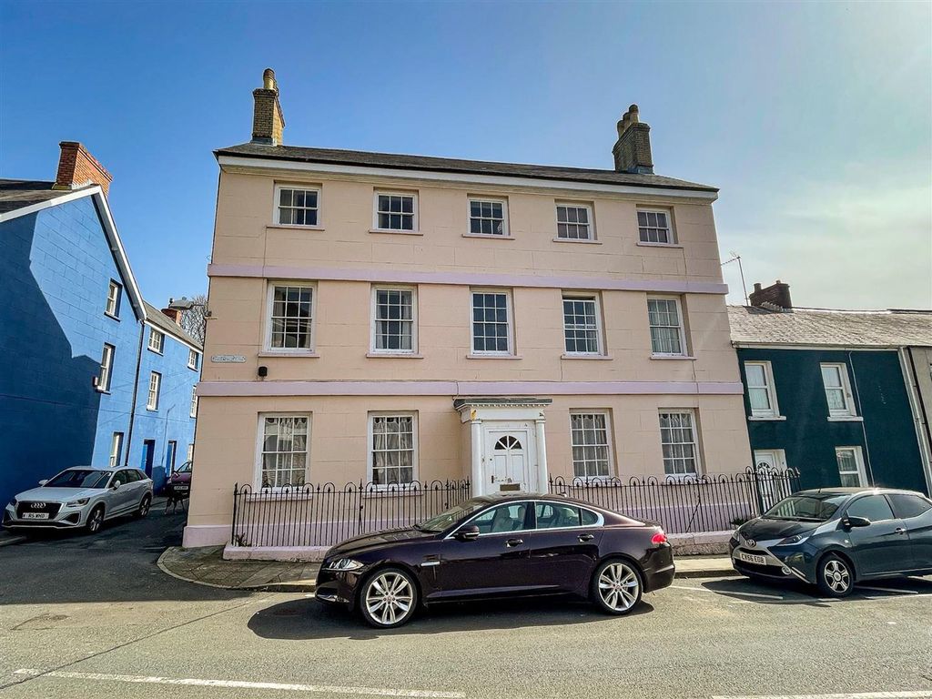 1 bed flat to rentBush Row, Willesden House Bush Row SA61