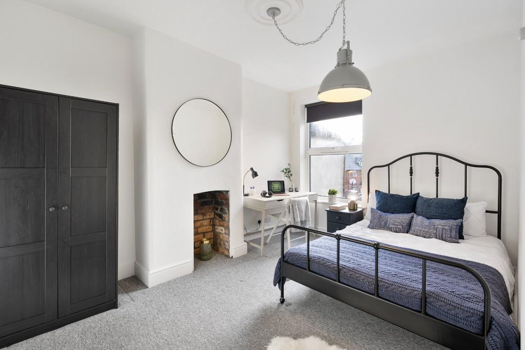Additional image 12 of 8 bed property to rentLodge Causeway, Bristol BS16