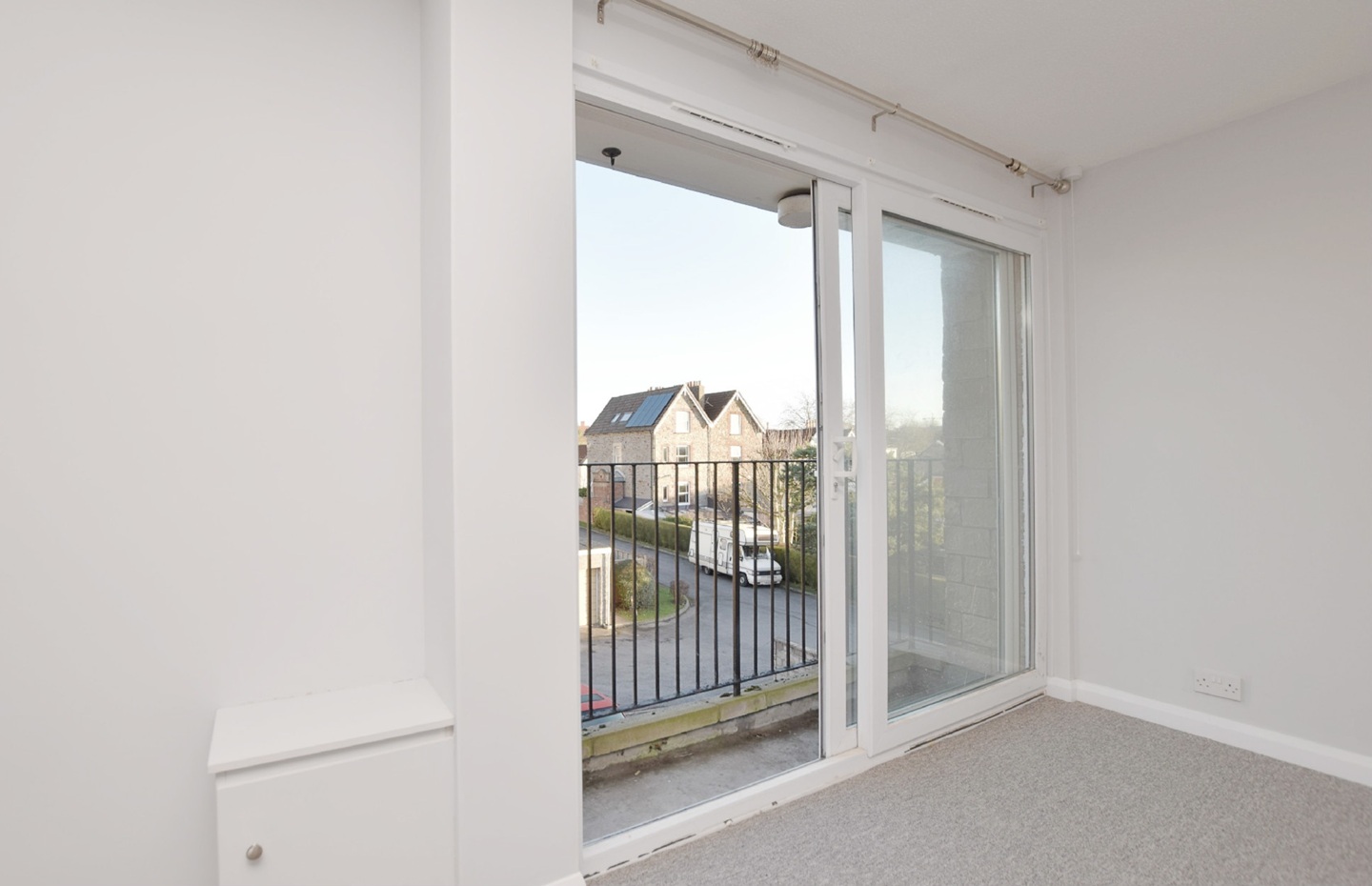 2 Bed Flat, Berkeley Court, BS7, N1 7GU photo 2