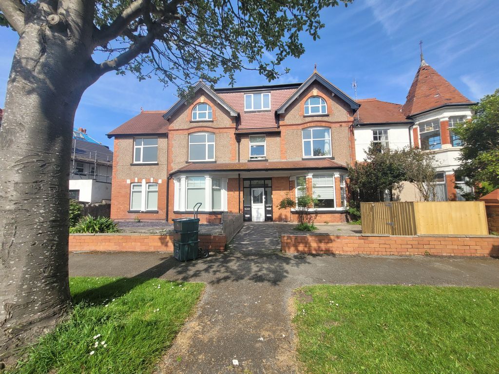 2 bed flat to rentSt. Andrews Place, Llandudno LL30