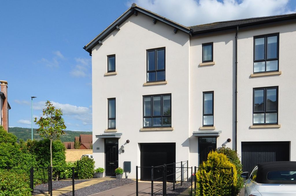 Additional image 21 of 4 bed semi-detached house to rentClover Drive, Cheltenham GL52