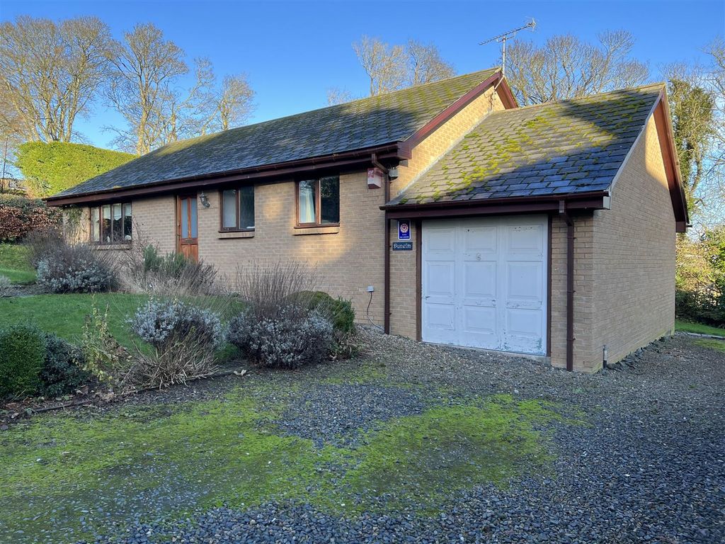 3 bed detached bungalow to rentCrag View Gardens, Alnwick, Northumberland NE66