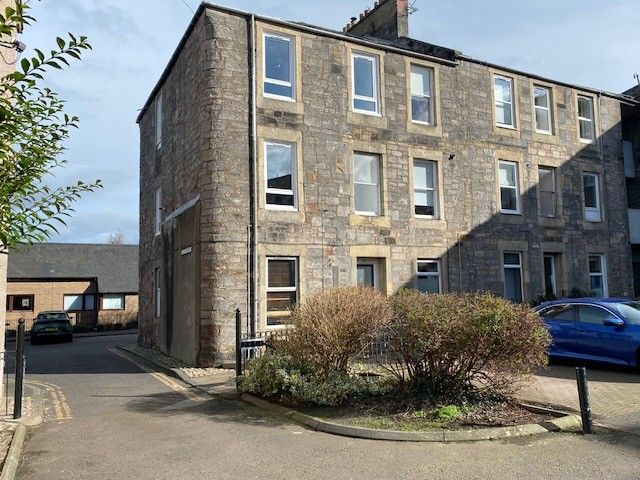 3 bed flat to rentNorth High Street, Musselburgh, East Lothian EH21