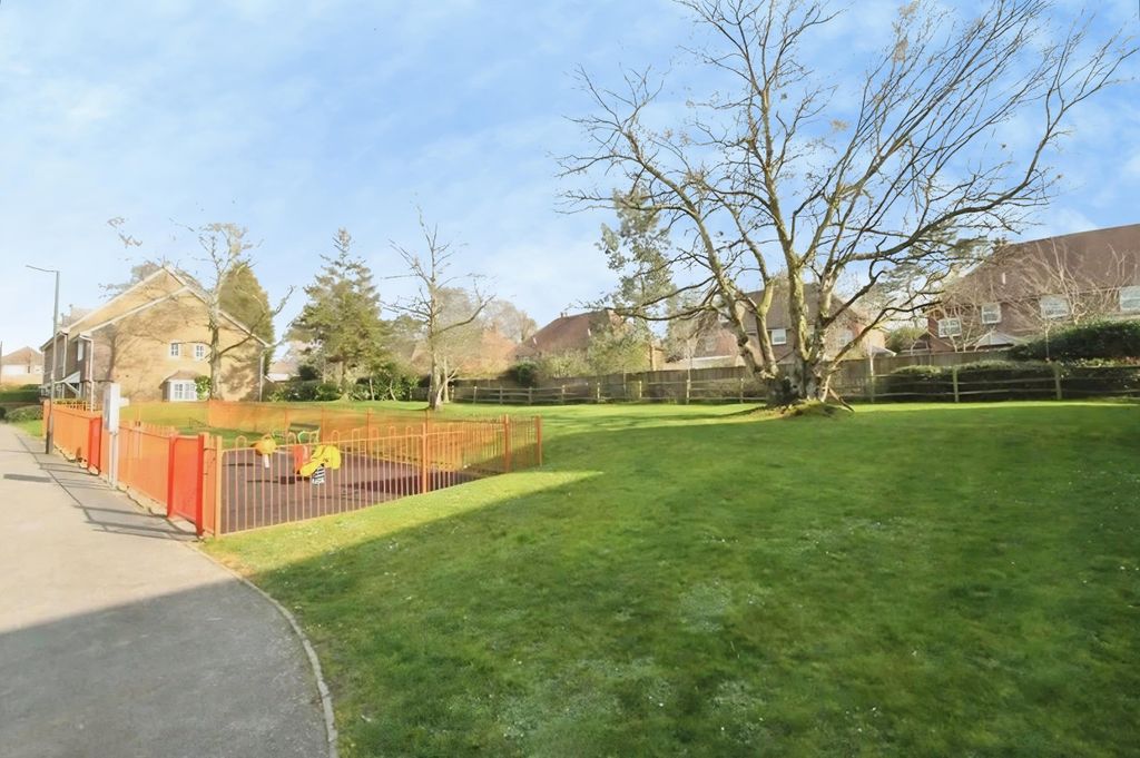 Additional image 11 of 3 bed terraced house to rentWellswood, Haywards Heath RH16