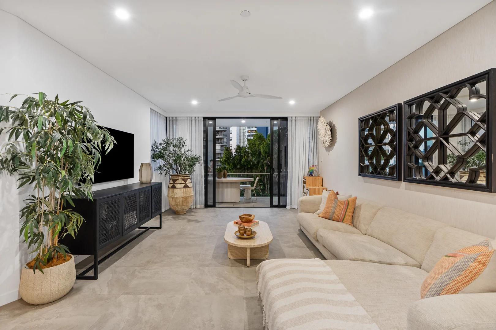 Additional image 19 of 1/24 Woodroffe Avenue, Main Beach QLD 4217