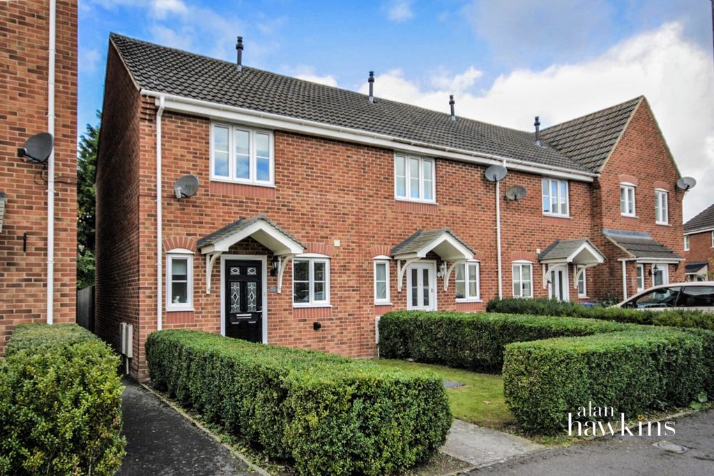 2 bed end terrace house to rentSprats Barn Crescent, Royal Wootton Bassett SN4
