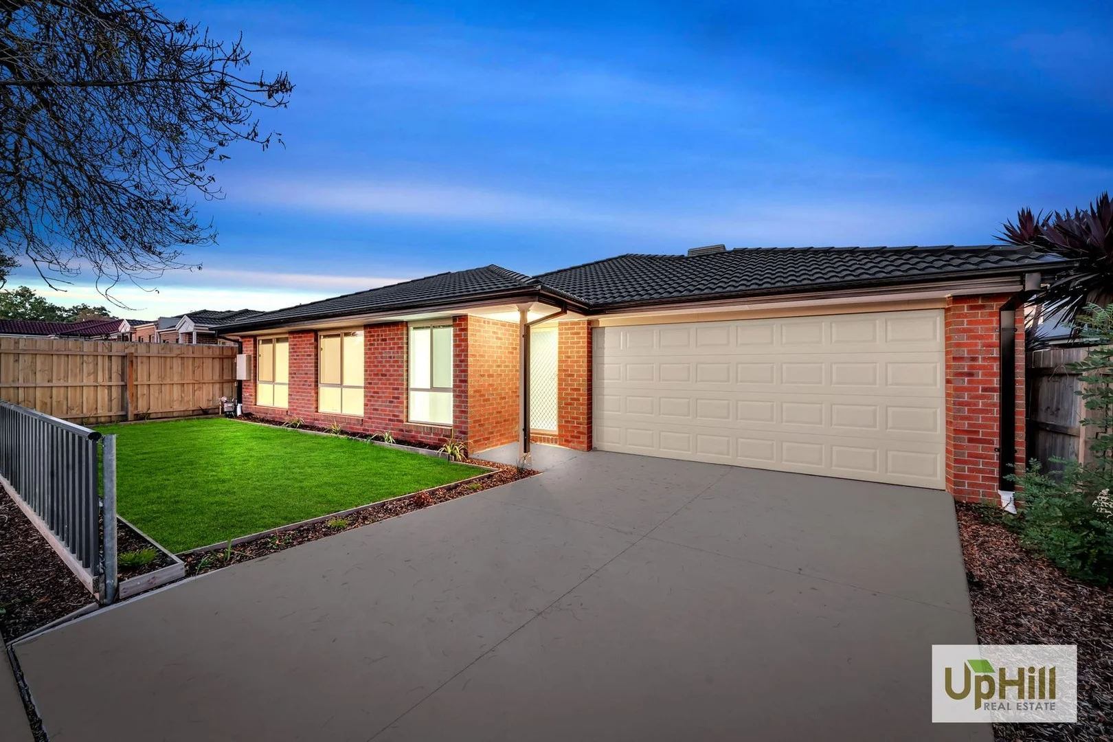 2D Henry street, Pakenham VIC 3810