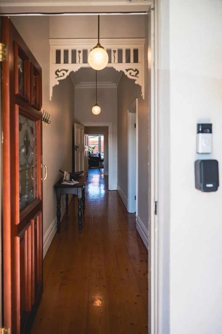 4 Davies St, Moonee Ponds VIC 3039 photo 2