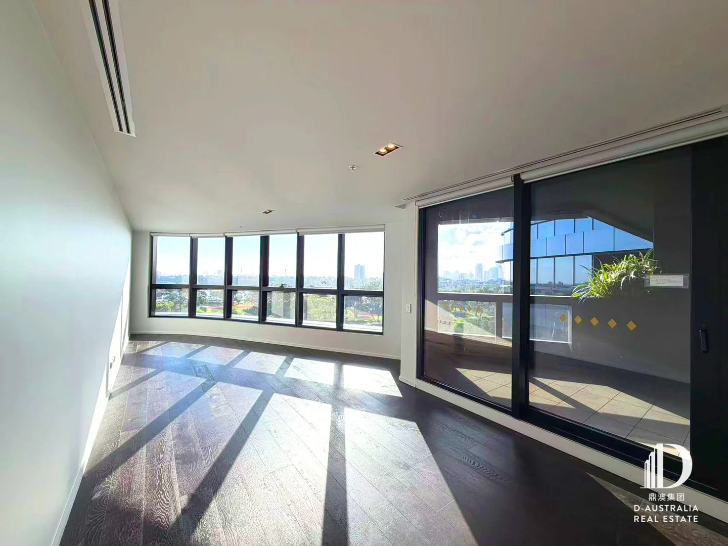 819/20 Queens Road, Melbourne VIC 3004