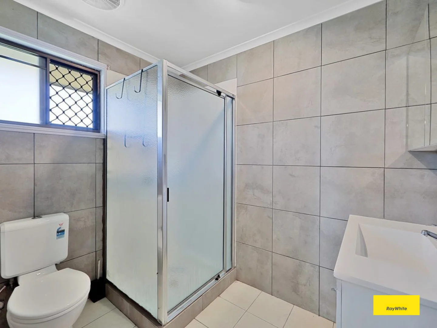 Additional image 13 of 2 Carbeen Street (UPSTAIRS ONLY), Innes Park QLD 4670
