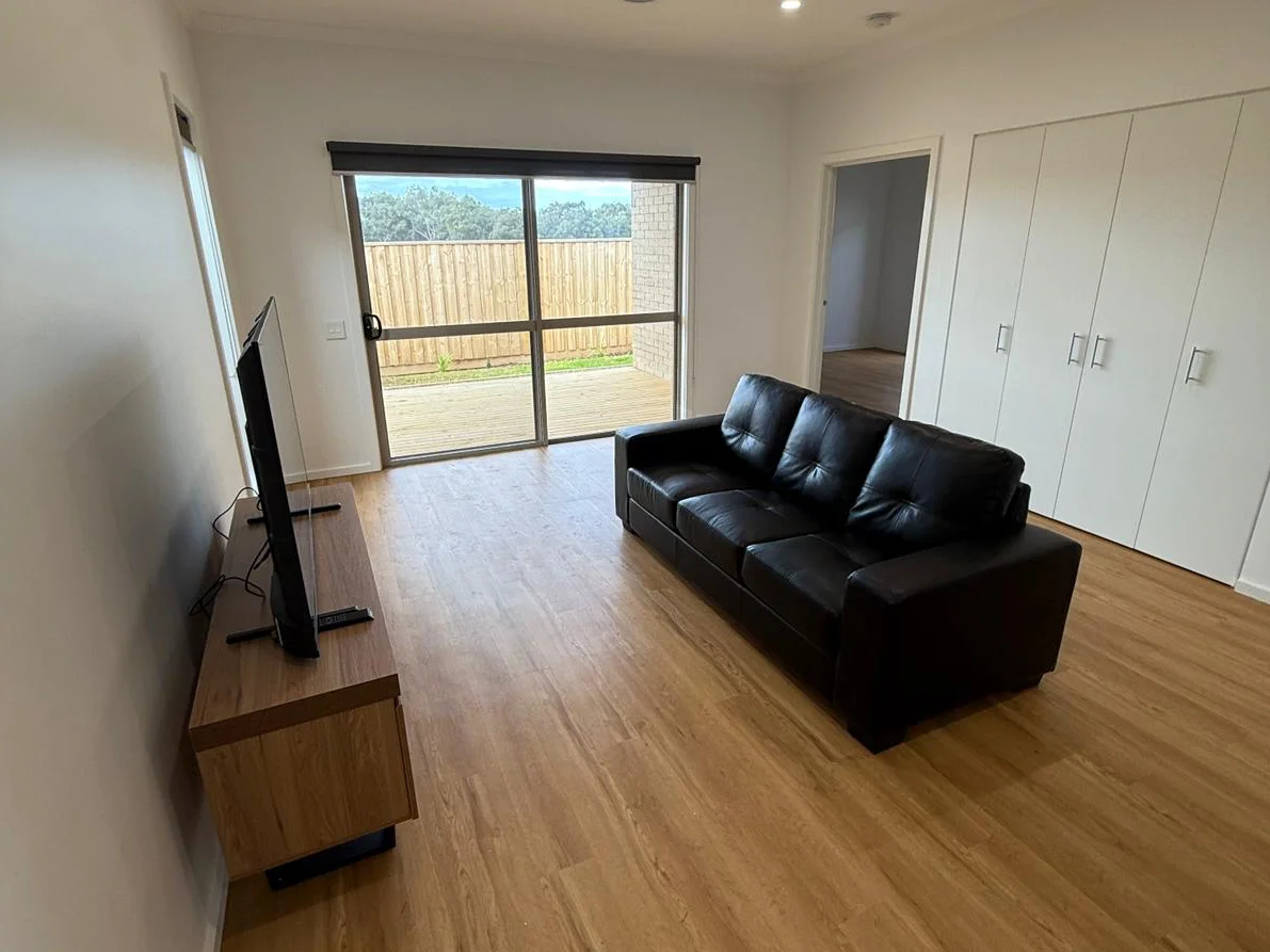 Tarneit VIC 3029 photo 2