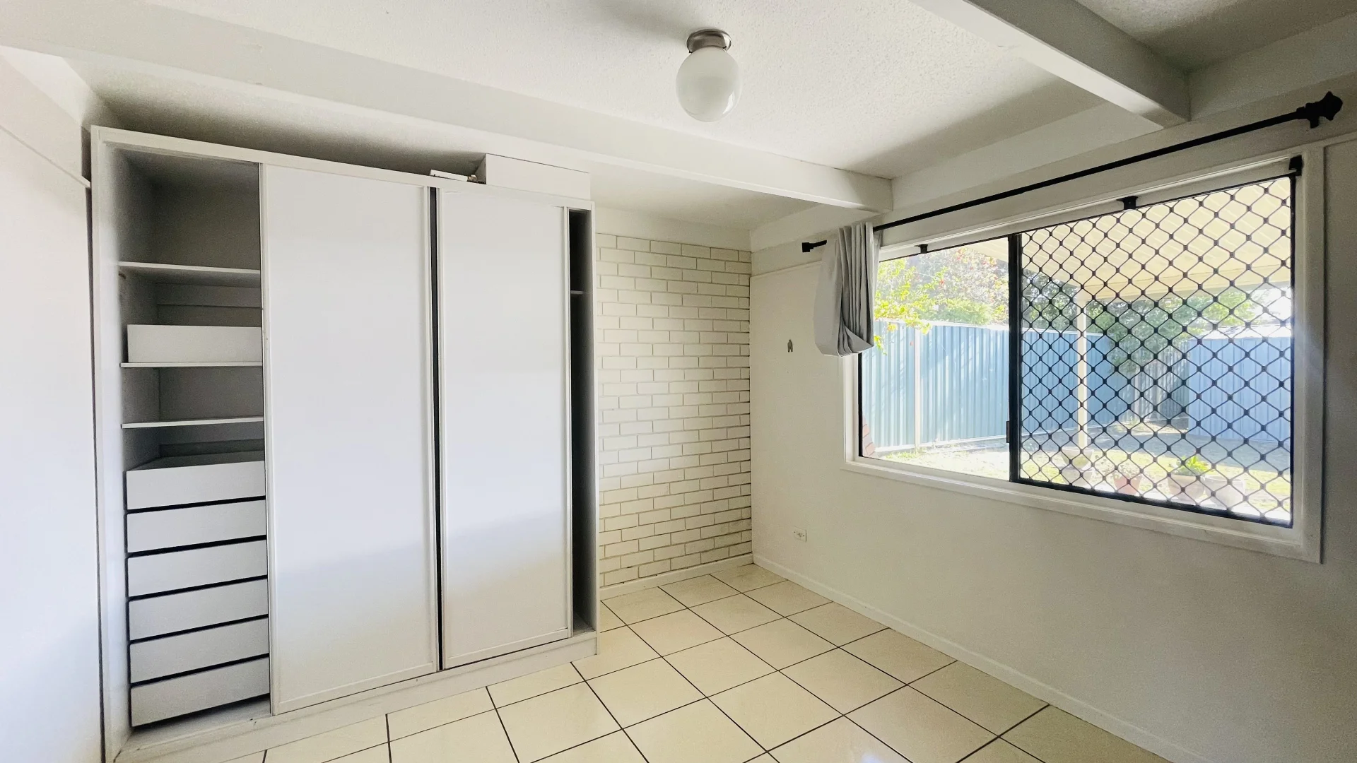 Additional image 7 of 14 Pine Street, Hillcrest QLD 4118